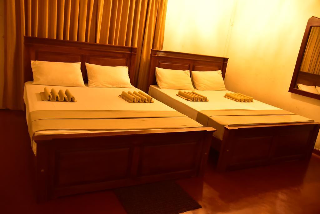 Yoho Mount Waves Hotel Colombo Exterior foto